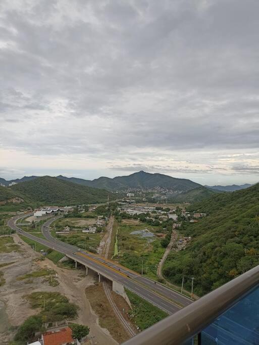 Apartamento en piso 20 con vista espectacular al mar, Sierra Nevada y Jardín privado en Santa Marta Exterior foto